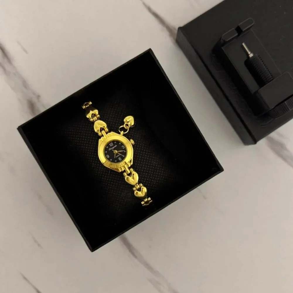 SKU:0038 vintage vibe gold black mini watch with heart+in a gift‎ box